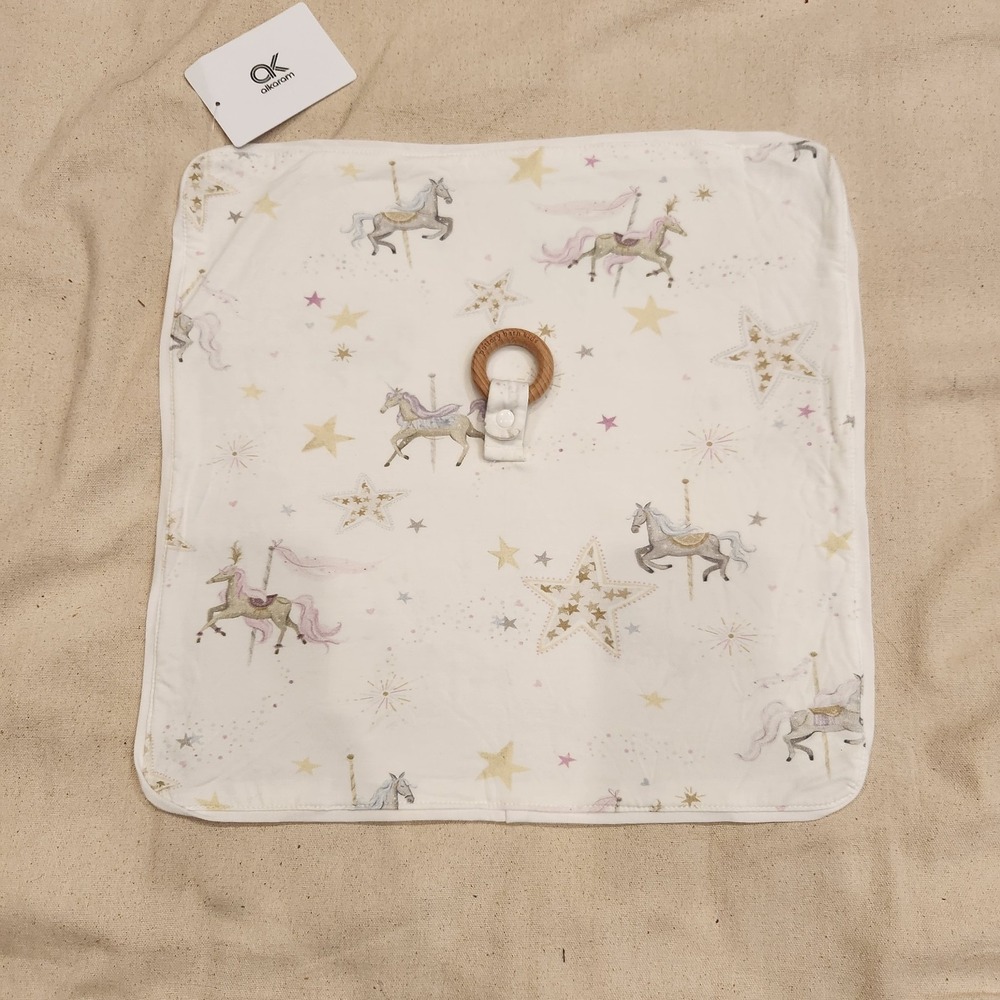 New Pottery Bath Kids x Tutu Du Monde Bamboo Thumbie Sample Carousel Star Lovely